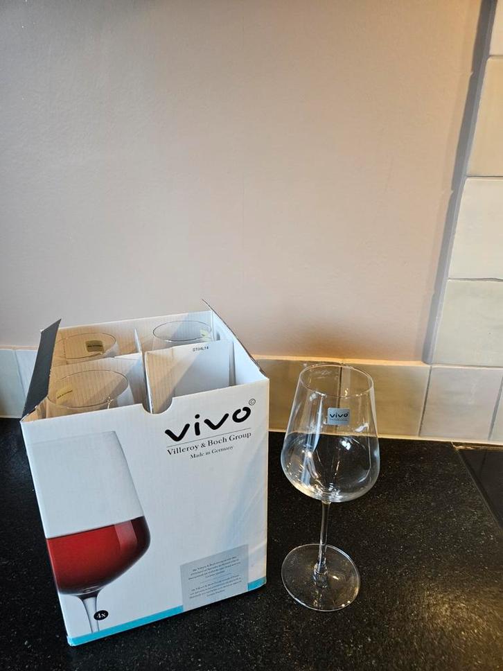 4 Vivo wijnglazen Villeroy & Boch - Nieuw in doos, Verzamelen, Glas en Borrelglaasjes, Nieuw, Overige typen, Ophalen