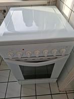 Indesit gasfornuis met oven, Ophalen, Gebruikt, 4 kookzones, Gas