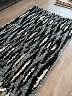 Hoogpolig ikea vloerkleed - Zwart/Wit/Grijs, Ophalen, 100 tot 150 cm, Wit, Zo goed als nieuw