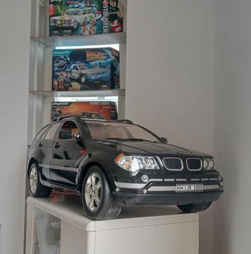 BMW X5 en Mercedes McLaren 1:5 beschikbaar voor biedingen