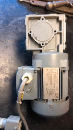 Elektromotor tandwielkast vertraging 400 v, Ophalen, Zo goed als nieuw, Elektromotor