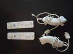 Tekoop WII controllers,nunchucks enz, Ophalen of Verzenden, Zo goed als nieuw, Met 2 controllers