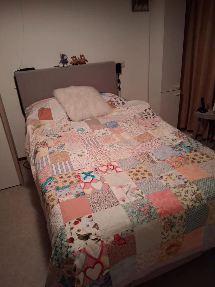 Senioren bed elektrisch, Huis en Inrichting, Slaapkamer | Boxsprings, Gebruikt, 120 cm, 220 cm, Eenpersoons, Crème, Ophalen