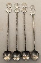 4 Djokja lepeltjes met Wajang figuur, Antiek en Kunst, Antiek | Goud en Zilver, Ophalen of Verzenden, Zilver