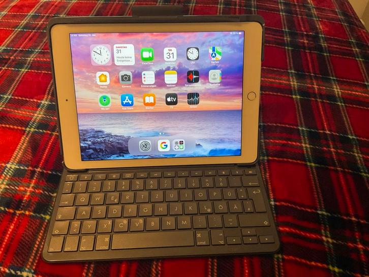 iPad Air 2 + Magic Keyboard - Goede Staat!, Computers en Software, Apple iPads, Gebruikt, Apple iPad Air, Wi-Fi, 9 inch, 32 GB