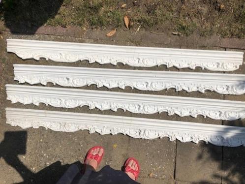 VERKOCHT Xxx 4x sierlijke lijst lambrisering /kooflijst gips, Antiek en Kunst, Curiosa en Brocante, Ophalen