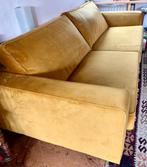 Okergele velours 2,5-zits bank, Huis en Inrichting, Ophalen, Overige maten, 75 tot 100 cm, Zo goed als nieuw