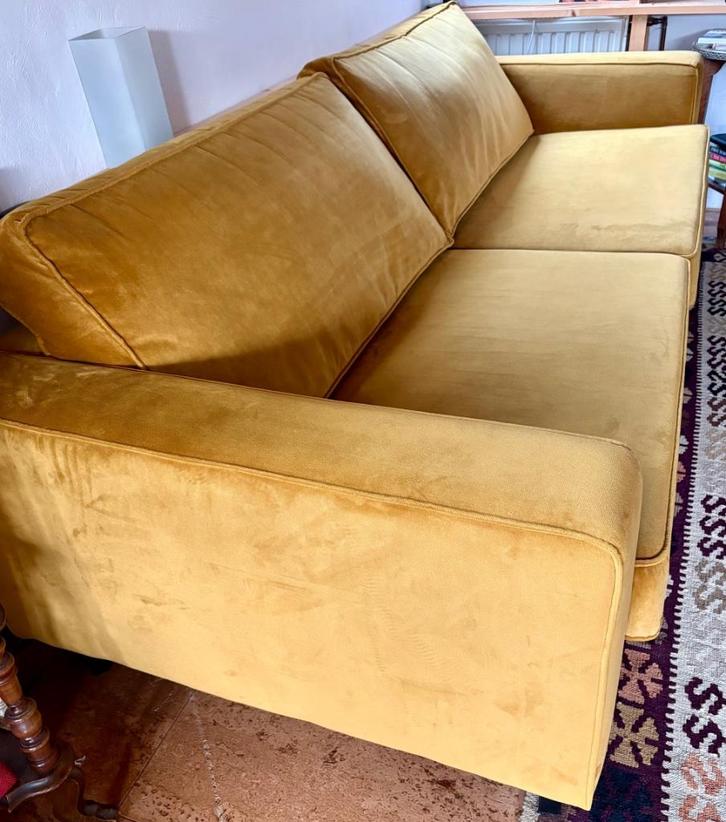 Okergele velours 2,5-zits bank, Huis en Inrichting, Banken | Bankstellen, Zo goed als nieuw, Rechte bank, Overige maten, 200 tot 250 cm