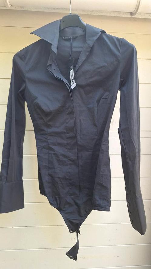 Brian Dales blouse NIEUW mt 34/36, Kleding | Dames, Blouses en Tunieken, Nieuw, Maat 34 (XS) of kleiner, Grijs, Ophalen of Verzenden