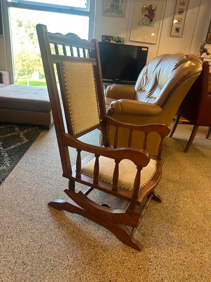 Antieke schommelstoel, Antiek en Kunst, Antiek | Meubels | Stoelen en Banken, Ophalen of Verzenden