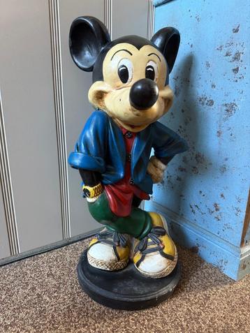 Mickey Mouse beeld 64 cm hoog beschikbaar voor biedingen