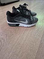 Nike Air Max Sequent 2 maat 35,5, Ophalen of Verzenden, Zo goed als nieuw, Zwart, Sneakers of Gympen