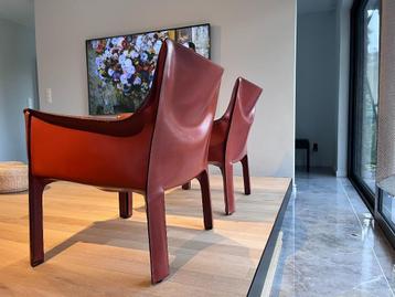 2 Cassina 414 Cab fauteuils beschikbaar voor biedingen