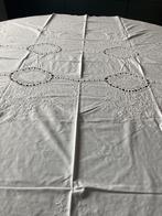 Prachtig wit geborduurd tafelkleed 150 x 230 cm, Rechthoek, Zo goed als nieuw, Ophalen