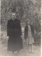 Vlieland 1950 Vrouw met kind, Natuur, Gebruikt, Verzenden, Foto