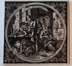 Handbeschilderde tegel DE KLEERMAAKER - BEROEPENTEGEL LUYKEN, Antiek en Kunst, Ophalen of Verzenden