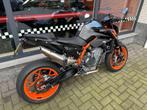 KTM 890 DUKE R 2022, Bedrijf, Naked bike