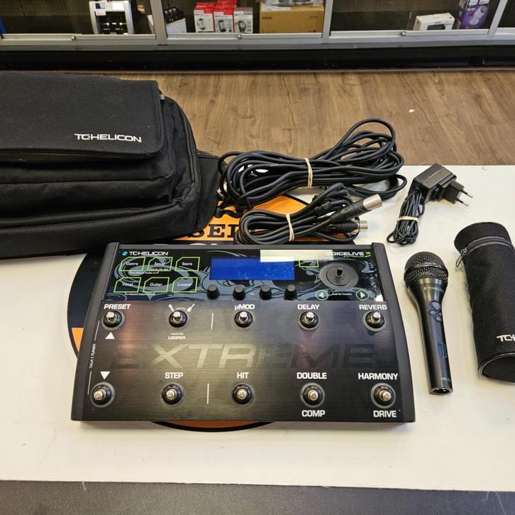 TC Helicon VoiceLive 3 Xtreme Vocal Processor, Muziek en Instrumenten, Effecten, Zo goed als nieuw