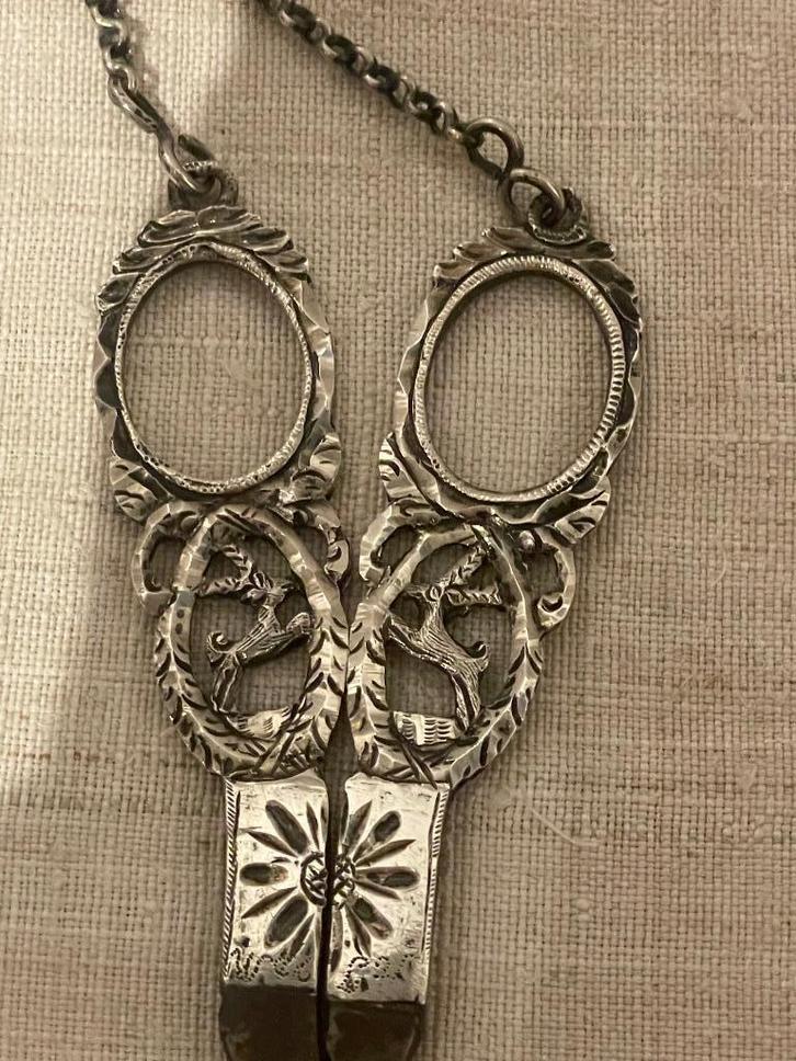 chatelaine schaar handwerkschaar coupeuseschaar naaigerei, Antiek en Kunst, Antiek | Goud en Zilver, Ophalen of Verzenden