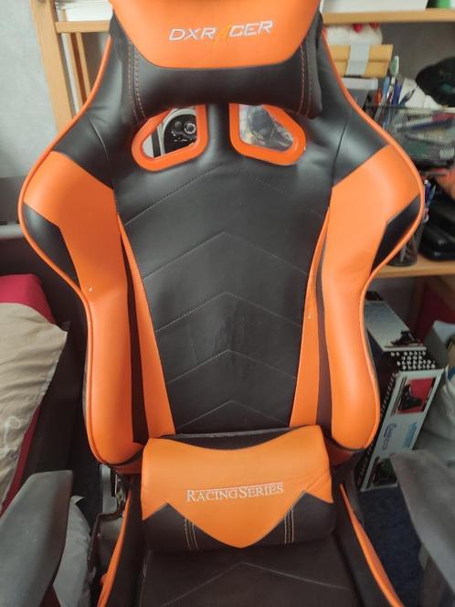 DX Racer game stoel met losse nek-en lendesteun, Huis en Inrichting, Bureaustoelen, Gebruikt, Zwart, Ergonomisch, Gaming bureaustoel