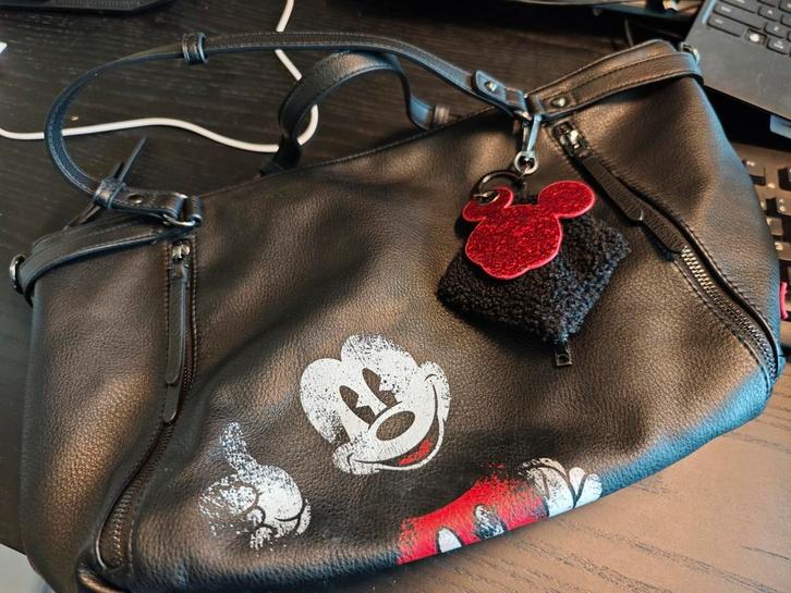 Desigual Mickey Mouse bag large, Sieraden, Tassen en Uiterlijk, Tassen | Schoudertassen, Zo goed als nieuw, Zwart, Ophalen of Verzenden
