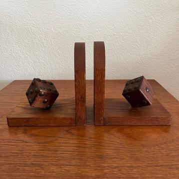 Vintage Boekensteunen met Dobbelstenen beschikbaar voor biedingen