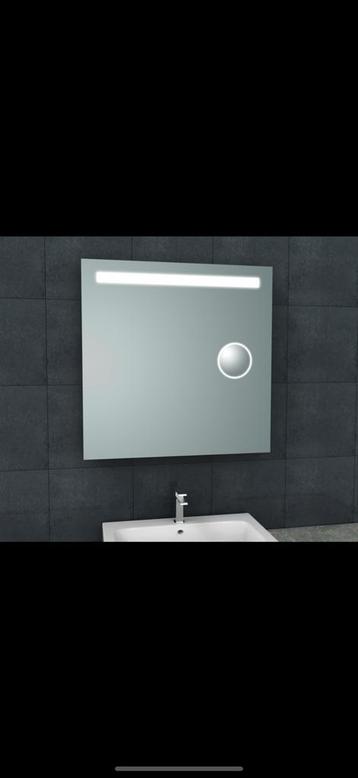Badkamerspiegel met verlichting & scheerspiegel beschikbaar voor biedingen