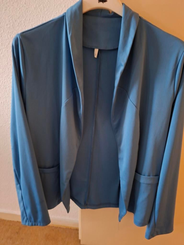 Jogging setje jasje en broek - Maat 42, Kleding | Dames, Blauw, Maat 42/44 (L), Ophalen of Verzenden, Jasje
