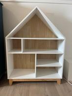 Leuke huisvormige kast - poppenhuis, Kinderen en Baby's, Ophalen, Kast, 50 tot 70 cm, Zo goed als nieuw