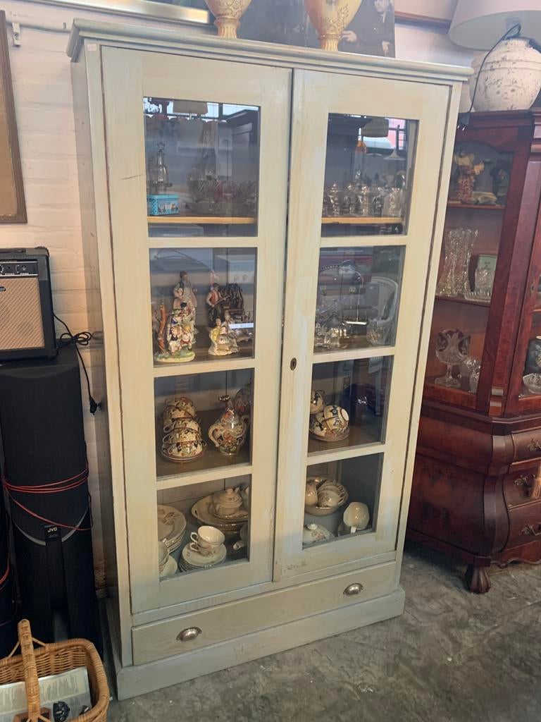 Kast brocante antieke keukenkast  vitrinekast buffetkast, Antiek en Kunst, Antiek | Meubels | Kasten, Ophalen of Verzenden
