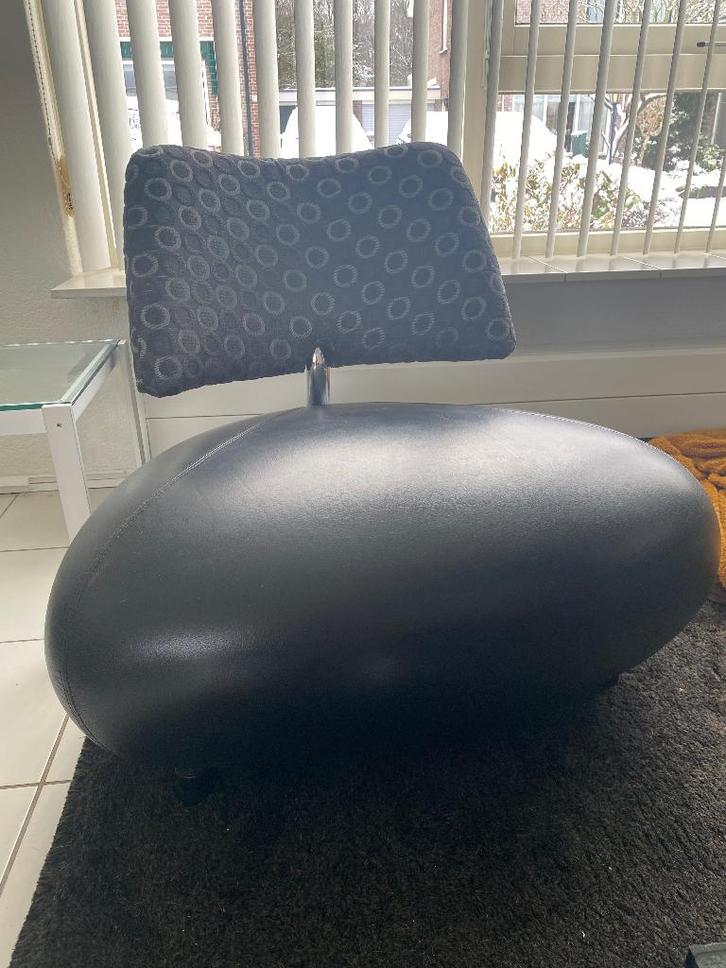 Leolux Pallone zwart, Huis en Inrichting, Fauteuils, Zo goed als nieuw, Leer, Stof, 75 tot 100 cm, 75 tot 100 cm, Ophalen