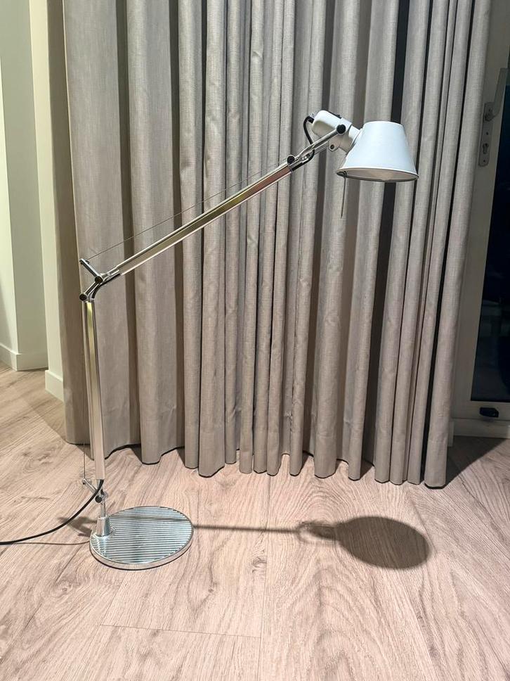 Artemide Tolomeo Tavolo, Huis en Inrichting, Lampen | Tafellampen, Gebruikt, 75 cm of meer, Overige materialen, Ophalen