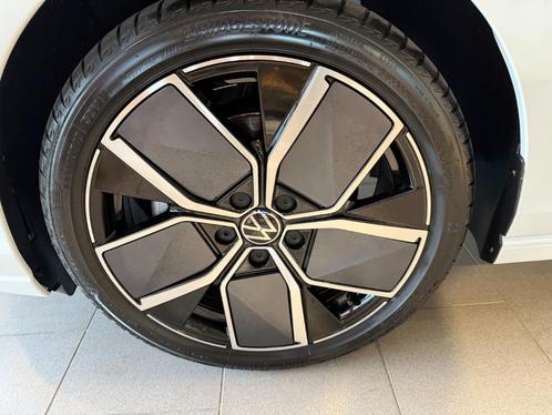 18inch vw Golf OEM "leeds" velgen met zomerbanden., Auto-onderdelen, Banden en Velgen, Banden en Velgen, Zomerbanden, 18 inch