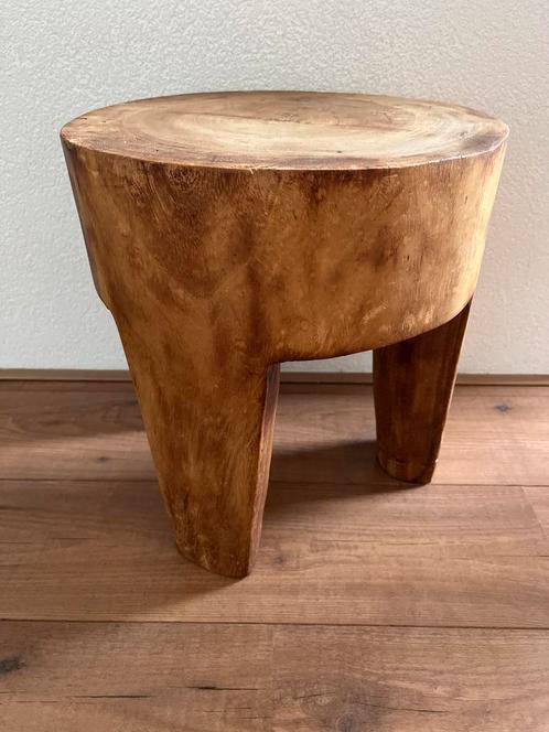 Massief Houten Kruk Boomstam Design, Huis en Inrichting, Krukjes, Gebruikt, Hout, Ophalen of Verzenden