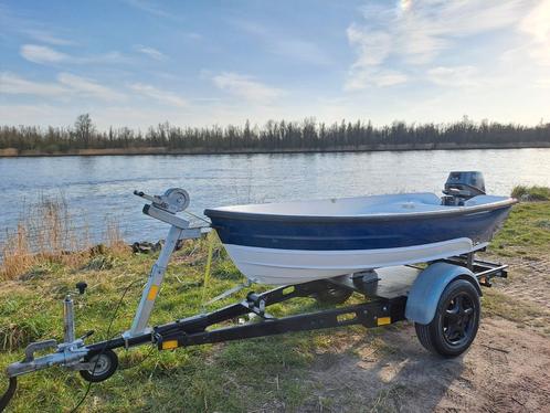 With Dromedille Viksund 265 Sport met motor en trailer, Watersport en Boten, Vis- en Consoleboten, Zo goed als nieuw, Tot 10 pk