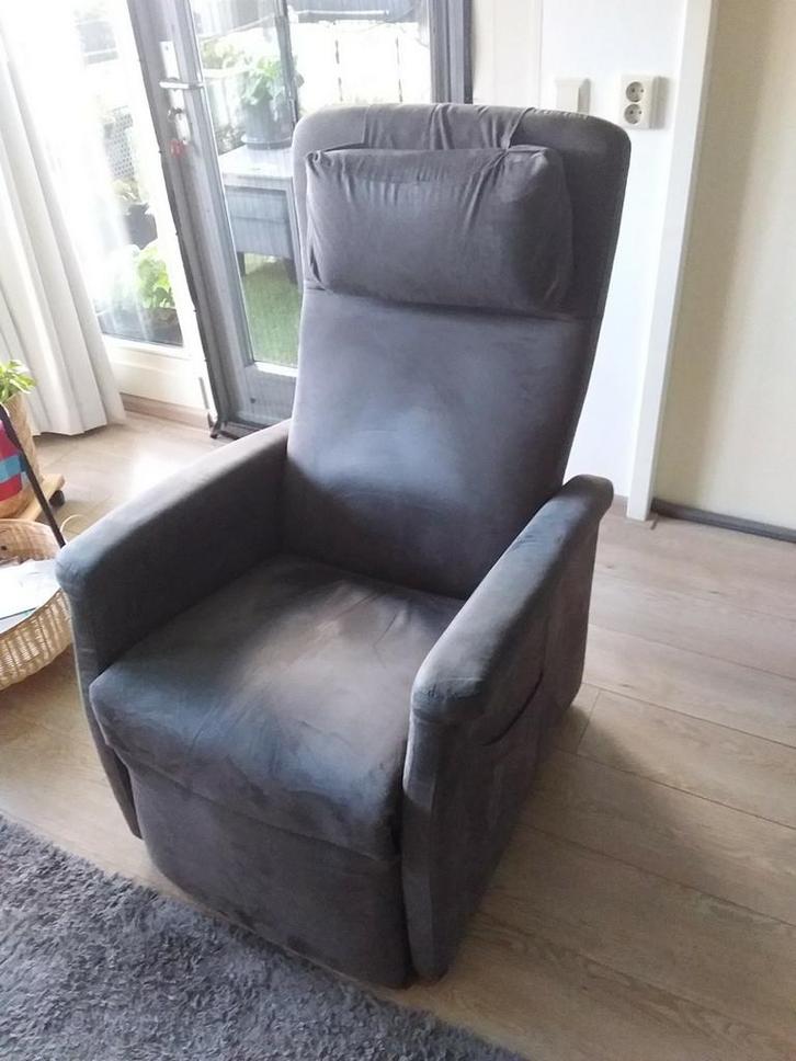 Te koop Sta op stoel met relax standen  Grijs, Huis en Inrichting, Fauteuils, Gebruikt, 50 tot 75 cm, Ophalen