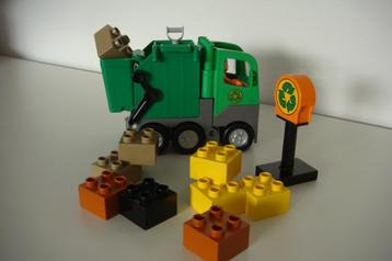 Lego Duplo vuilniswagen.  (complete set)  beschikbaar voor biedingen