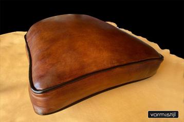 Herstoffering leren kussens (oa. Chesterfield) beschikbaar voor biedingen