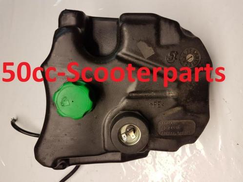 Benzinetank Mbk Ovetto 2T 5C2F41100000 Gebruikt, Motoren, Tuning en Styling, Ophalen of Verzenden