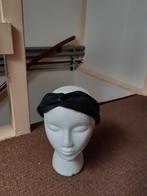 Donkerblauwe haarband met elastiek, Kleding | Dames, Hoeden en Petten, Ophalen of Verzenden, Zo goed als nieuw, One size fits all
