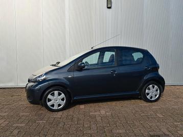 Toyota Aygo 1.0 12V Vvt-i 5DRS Dealer onderhouden, 1eigenaar beschikbaar voor biedingen