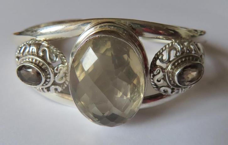 Koopje! Zilveren manchet armband met stenen, incl verzenden, Sieraden, Tassen en Uiterlijk, Armbanden, Zo goed als nieuw, Zilver