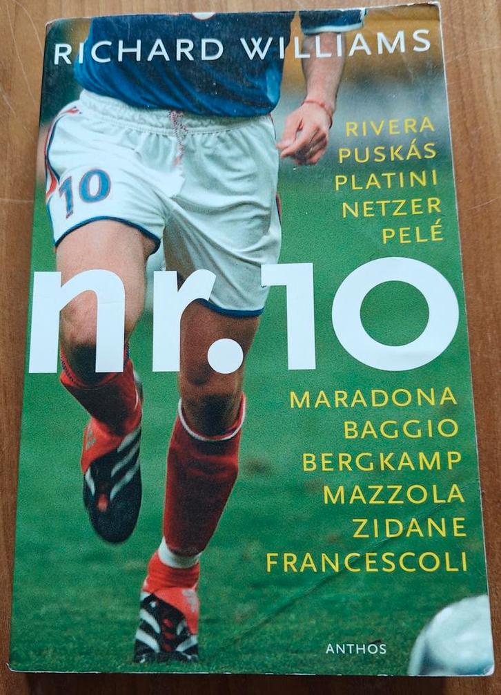 Nr. 10 - Richard Williams - Voetbalboek, Boeken, Sportboeken, Gelezen, Balsport, Ophalen of Verzenden