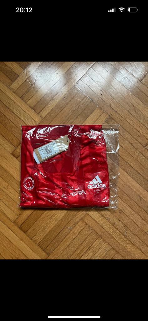 Adidas tennisshirt limited, Tickets en Kaartjes, Sport | Tennis, Eén persoon, April