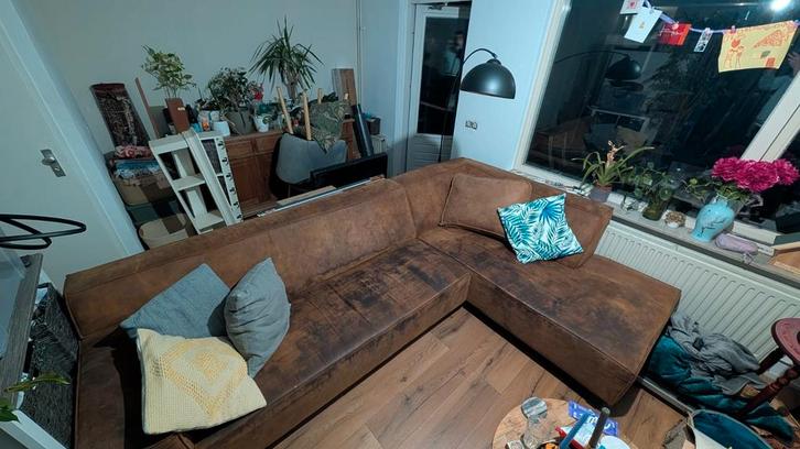 Gratis fijne hoekbank in cognac bruine kleur, Huis en Inrichting, Banken | Complete zithoeken, Gebruikt, Ophalen