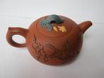 Chinees yixing zisha theepotje gemerkt., Antiek en Kunst, Antiek | Keramiek en Aardewerk, Ophalen of Verzenden