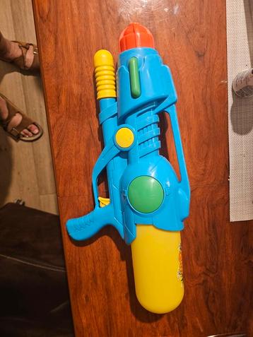 Waterpistool of watercannon beschikbaar voor biedingen