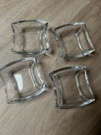 4 Glazen Pindaschaaltjes / Sausschaaltjes, Huis en Inrichting, Glas of Glazen, Ophalen of Verzenden, Overige stijlen, Glas