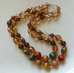 Vintage 2-strengs kralen ketting: kunststof, hout + zijde, Sieraden, Tassen en Uiterlijk, Antieke sieraden, Ophalen of Verzenden