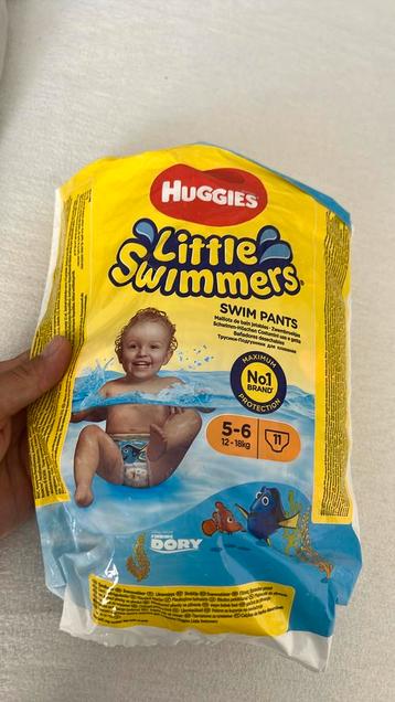 Huggies zwemluiers beschikbaar voor biedingen